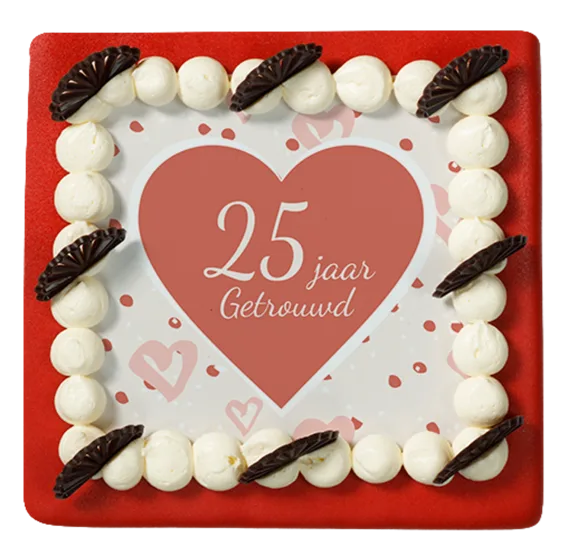 Rode hartvormige taart voor 25 jaar getrouwd